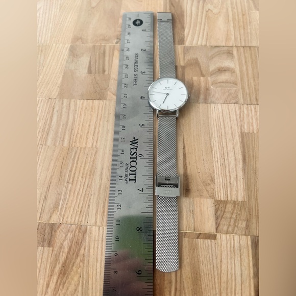 Daniel Wellington classic ladies stainless steel minimal dress watch NEW BATTERY - Picture 9 of 9